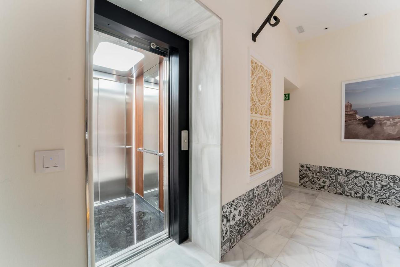 Apartamento Entrecatedrales Cadiz Exterior photo